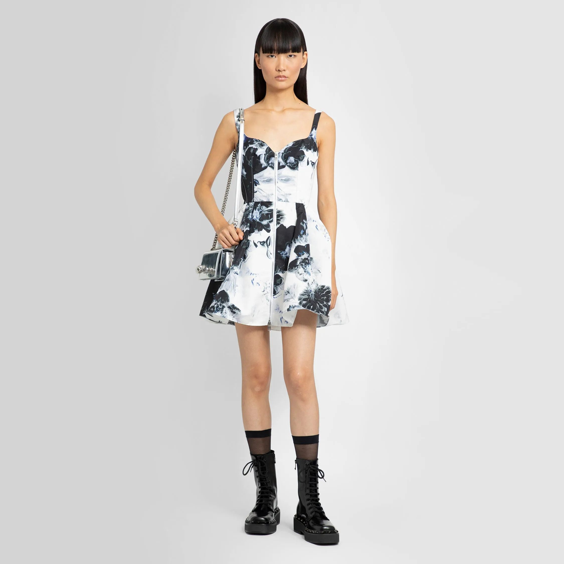 ALEXANDER MCQUEEN WOMAN BLACK&WHITE DRESSES