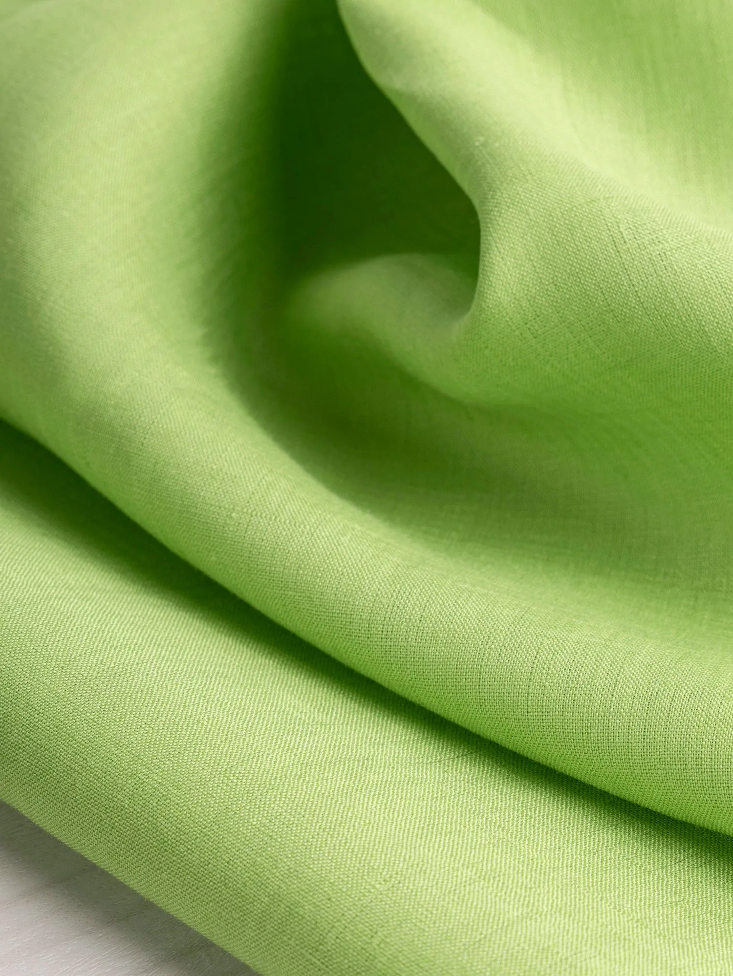 Lightweight European Linen - Granny Smith - Swatch