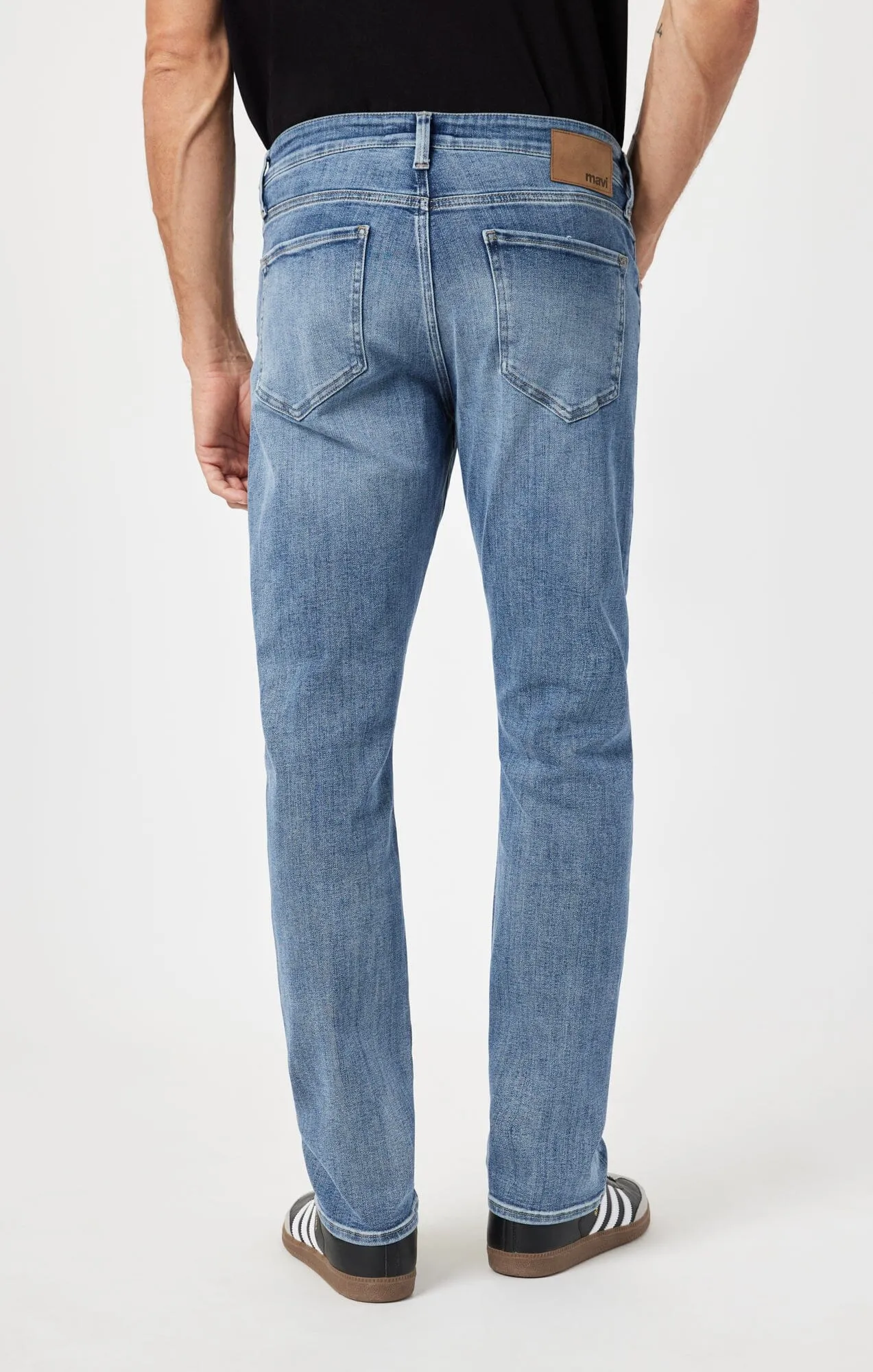 MATT RELAXED STRAIGHT LEG IN BLUE BRUSHED ORGANIC VINTAGE